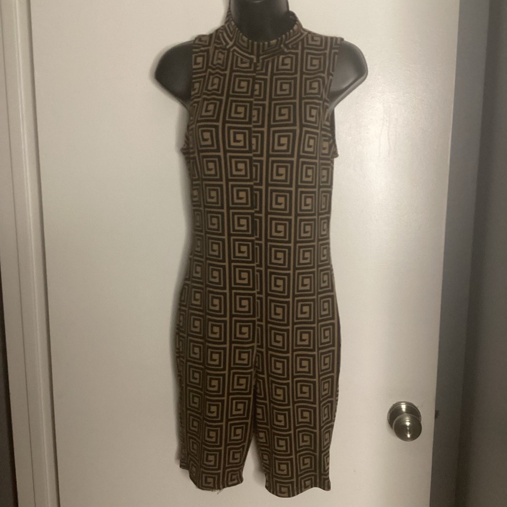 NWOT Geometric Patterned Jumpsuit Shorts - Brown M